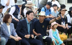 ����16ȸ ǰ���� �������������� ���ᡦ 2000�� ���� �������� �������� �Բ��� �߰ſ� 3��